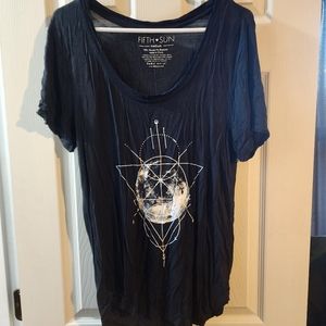 Long Black Shirt with Geometric Moon Graphic